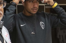 Volante Ralf no vestiário da Arena Corinthians antes do duelo contra o Fortaleza