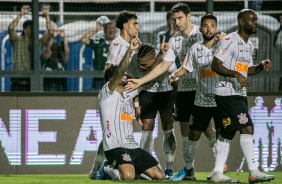Elenco comemora gol de Michel durante Drbi, contra o Palmeiras, no Pacaembu