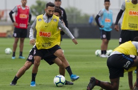 Clayson no último treino antes do jogo contra o Palmeiras