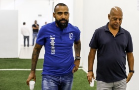Coelho e Mauro chegam ao Pacaembu para jogo contra o Palmeiras, pelo Brasileirão