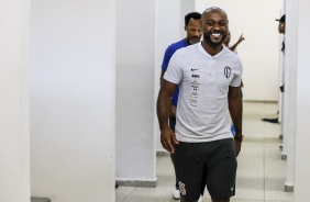 Love chega ao Pacaembu para jogo contra o Palmeiras, pelo Brasileirão