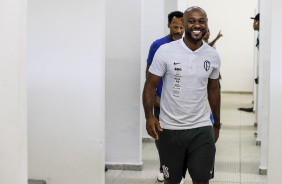 Love chega ao Pacaembu para jogo contra o Palmeiras, pelo Brasileiro