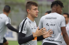 Lucas Piton no último treino antes do jogo contra o Palmeiras