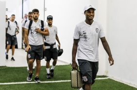 Renê Jr. chega ao Pacaembu para jogo contra o Palmeiras, pelo Brasileirão