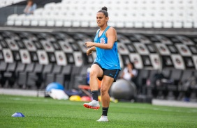 Mimi durante treino de reconhecimento do gramado da Arena Corinthians