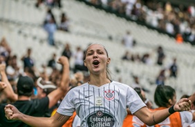 Crivelari comemora seu gol contra o São Paulo, pelo Campeonato Paulista Feminino