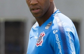 Zagueiro Gil no ltimo treinamento antes do jogo contra o Internacional