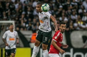 Jnior Urso no duelo contra o Internacional, na Arena Corinthians, pelo Brasileiro