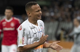 Garoto Janderson durante jogo contra o Internacional, na Arena Corinthians, pelo Brasileiro