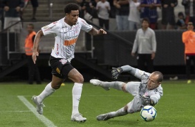 Gustavo durante jogo contra o Internacional, na Arena Corinthians, pelo Brasileirão