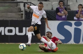 Janderson durante jogo contra o Internacional, na Arena Corinthians, pelo Brasileirão