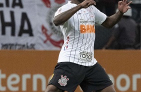 Manoel durante jogo contra o Internacional, na Arena Corinthians, pelo Brasileirão