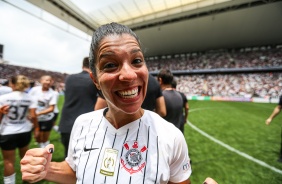 Paulinha comemorando o título do Campeonato Paulista Feminino