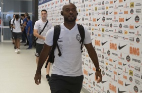 Vagner Love no vestiário da Arena Corinthians antes do jogo contra o Internacional