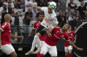 Vital durante jogo contra o Internacional, na Arena Corinthians, pelo Brasileirão