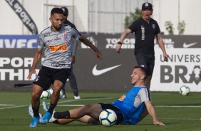 Clayson e Carlos no treinamento desta tera-feira no CT Joaquim Grava