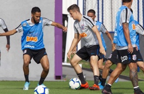 Everaldo e Avelar no treinamento desta tera-feira no CT Joaquim Grava