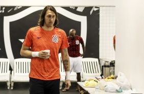 Cássio no vestiário do estádio Nilton Santos, para duelo contra o Botafogo