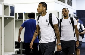 Gustavo e Urso no vestiário do estádio Nilton Santos, para duelo contra o Botafogo