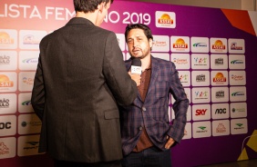Arthur Elias durante cerimônia de Premiação do Campeonato Paulista Feminino