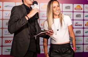 Pardal e Katiúscia durante cerimônia de Premiação do Campeonato Paulista  Feminino