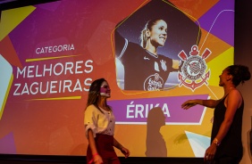 Zagueira rika durante cerimnia de Premiao do Campeonato Paulista Feminino