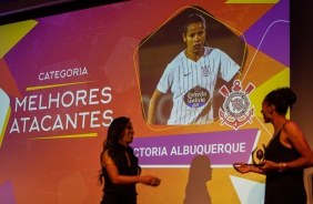Pardal e Katiúscia durante cerimônia de Premiação do Campeonato Paulista  Feminino