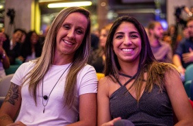 Pardal e Katiscia durante cerimnia de Premiao do Campeonato Paulista Feminino