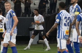 Gustagol na vitria sobre o Ava, na Arena Corinthians, pelo Brasileiro