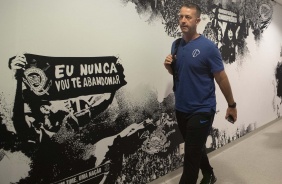 Comissão técnica chega à Arena Corinthians para duelo contra o Avaí, pelo Brasileirão