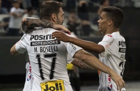 Boselli e Pedrinho na vitria sobre o Ava, na Arena Corinthians, pelo Brasileiro