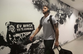 Caque Frana chega  Arena Corinthians para duelo contra o Ava, pelo Brasileiro