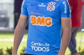 Bruno Méndez no treinamento do Corinthians desta sexta-feira, no CT Joaquim Grava