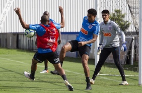 Gustavo no treinamento do Corinthians desta sexta-feira, no CT Joaquim Grava