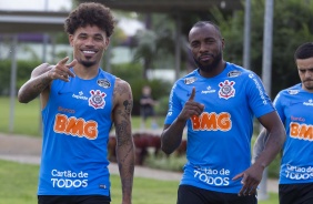 Urso e Manoel no treinamento do Corinthians desta sexta-feira, no CT Joaquim Grava