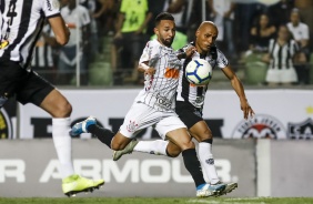 Clayson durante jogo com o Atlético-MG, pelo Campeonato Brasileiro