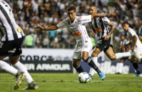 Pedrinho durante jogo com o Atlético-MG, pelo Campeonato Brasileiro