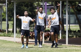 Sornoza, Gustavo e Urso no último treinamento do Corinthians antes do jogo contra o Atlético Mineiro
