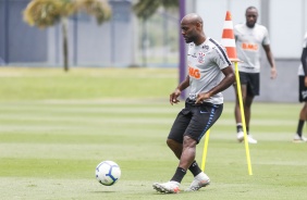 Vagner Love no ltimo treinamento do Corinthians antes do jogo contra o Atltico Mineiro