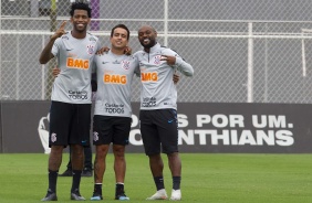 Gil, Jadson e Love voltam aos treinos para último compromisso do Timão no ano