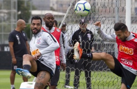 Michel Macedo e Clayson voltam aos treinos para último compromisso do Timão no ano