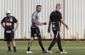 Luan e Tiago Nunes no treino de reapresentao do elenco do Corinthians para temporada 2020