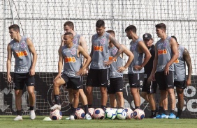 Elenco do Timo no segundo treino do Corinthians nesta pr-temporada no CT Joaquim Grava