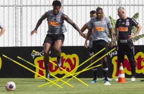 Gil e Marllon durante o treinamento desta quarta-feira no CT Joaquim Grava