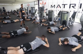 Jogadores do Corinthians fizeram trabalho na academia nesta quinta-feira no CT