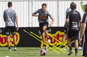 Mateus Vital durante o treinamento desta quarta-feira no CT Joaquim Grava