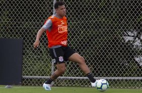 Sidcley durante atividades do Corinthians nesta quinta-feira no CT Joaquim Grava