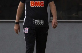 Tiago Nunes durante o treinamento desta quarta-feira no CT Joaquim Grava