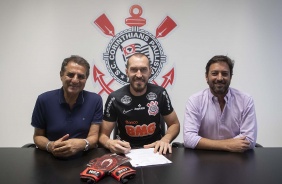 Walter renova seu vnculo com o Corinthians