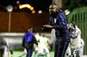 Técnico Dyego Coelho no jogo entre Corinthians x Francana pela Copa São Paulo de Futebol Júnior